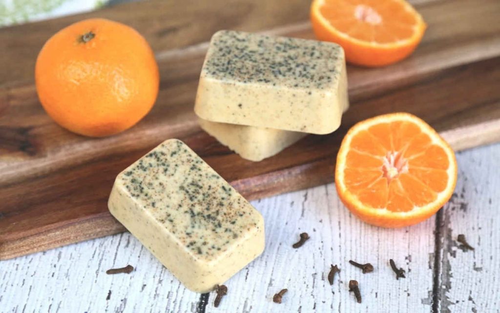Voici comment fabriquer un savon à base de clou de girofle et d&rsquo;orange contre l&rsquo;acné