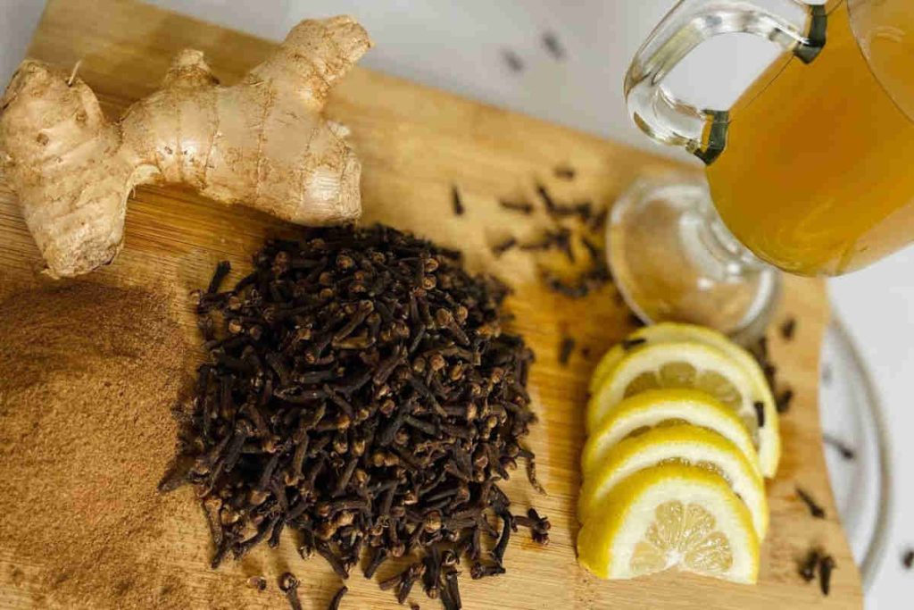Clou de Girofle, Gingembre et Citron pour Maigrir : Un Trio Puissant pour la Perte de Poids